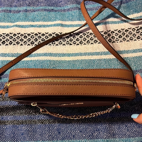 Michael Kors Jet Set Large Logo Crossbody Bag - Picture 4 of 6